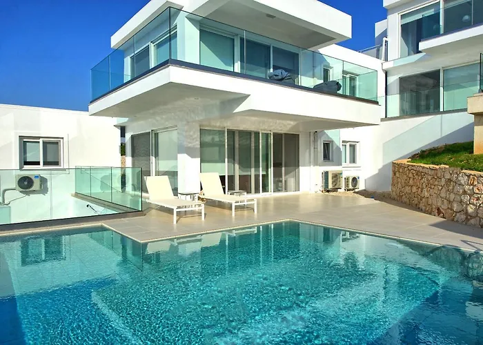 Villa Arete By Posarellivillas
