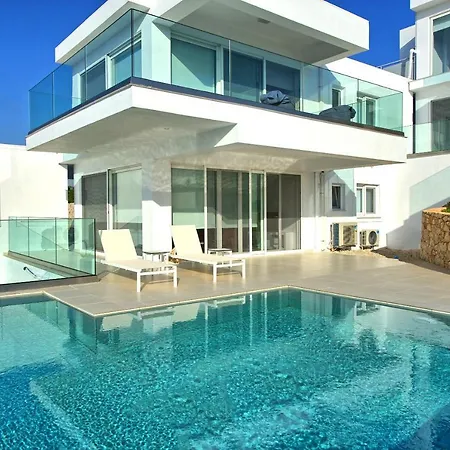 Villa Arete By Posarellivillas