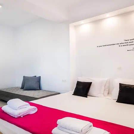 Arete By Posarellivillas